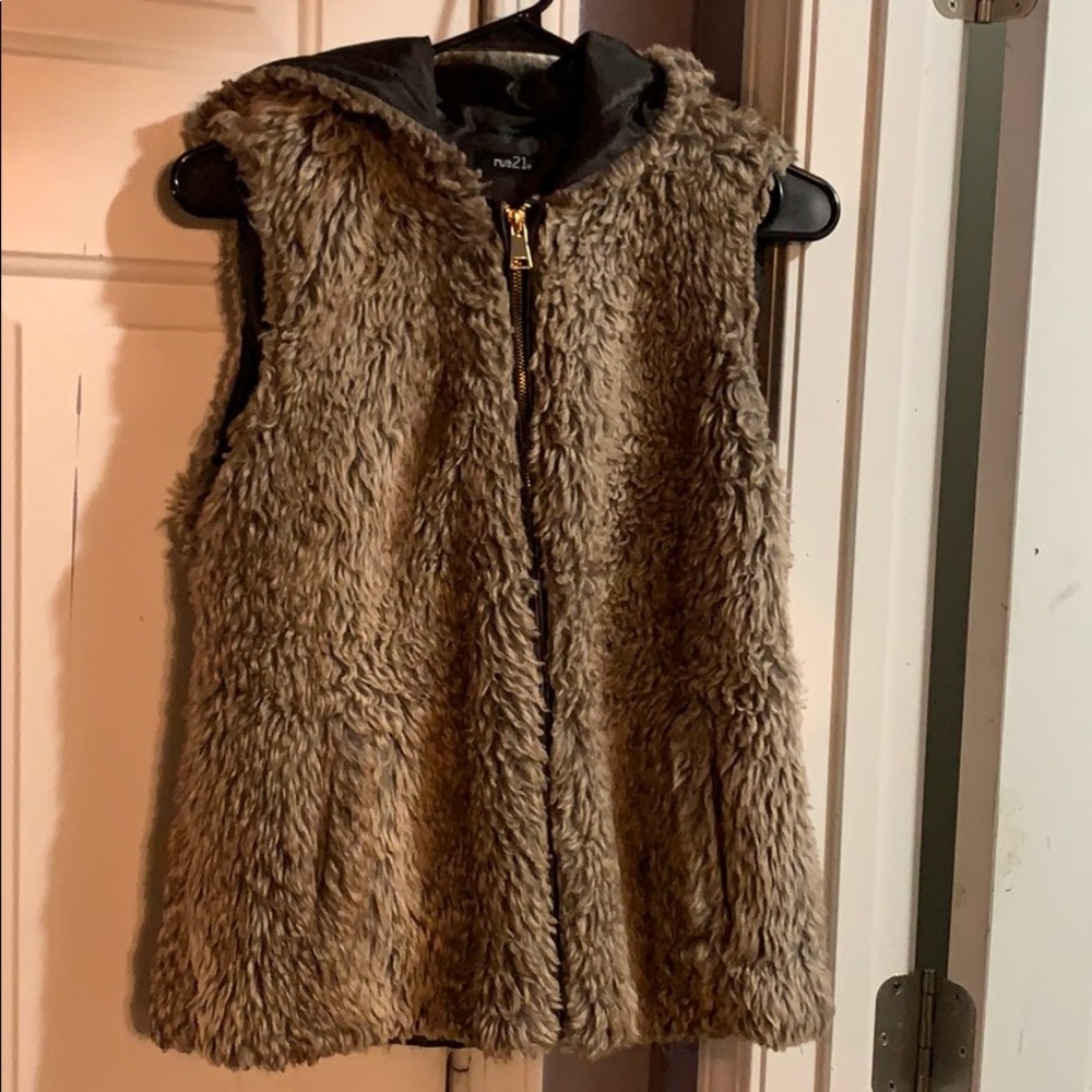 Fur vest